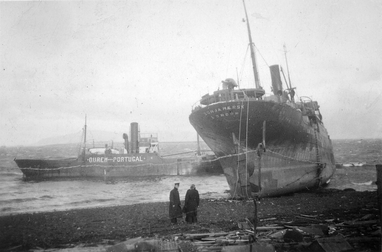  - 06-sonjamaersk-aground-feb-19411